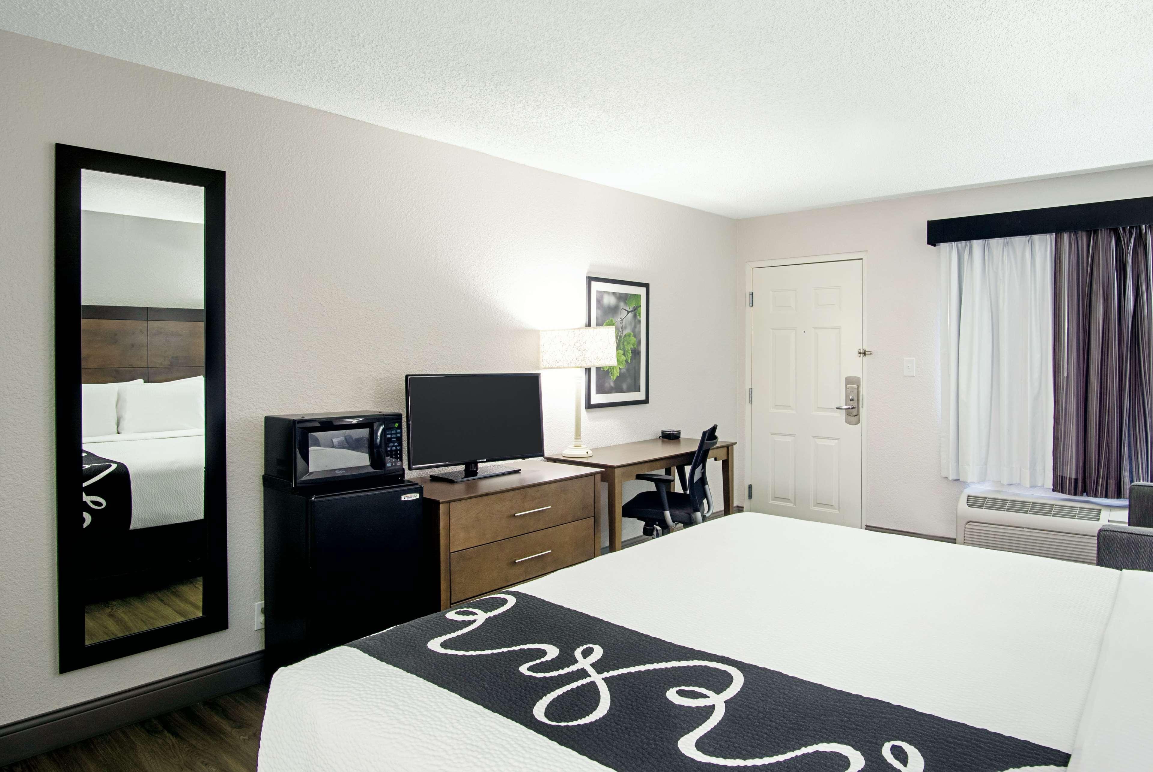 La Quinta Inn By Wyndham West Palm Beach - Florida Turnpike Exterior photo
