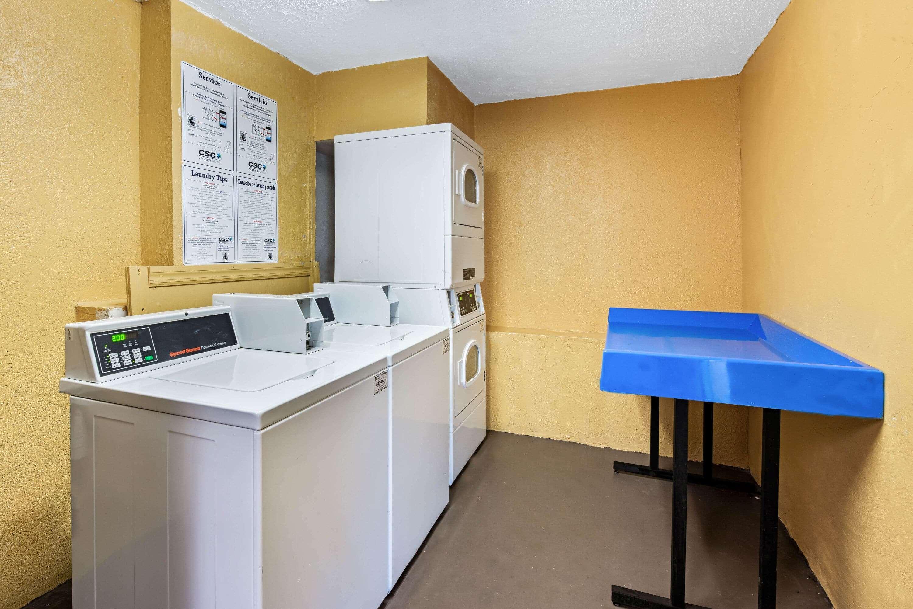 La Quinta Inn By Wyndham West Palm Beach - Florida Turnpike Exterior photo