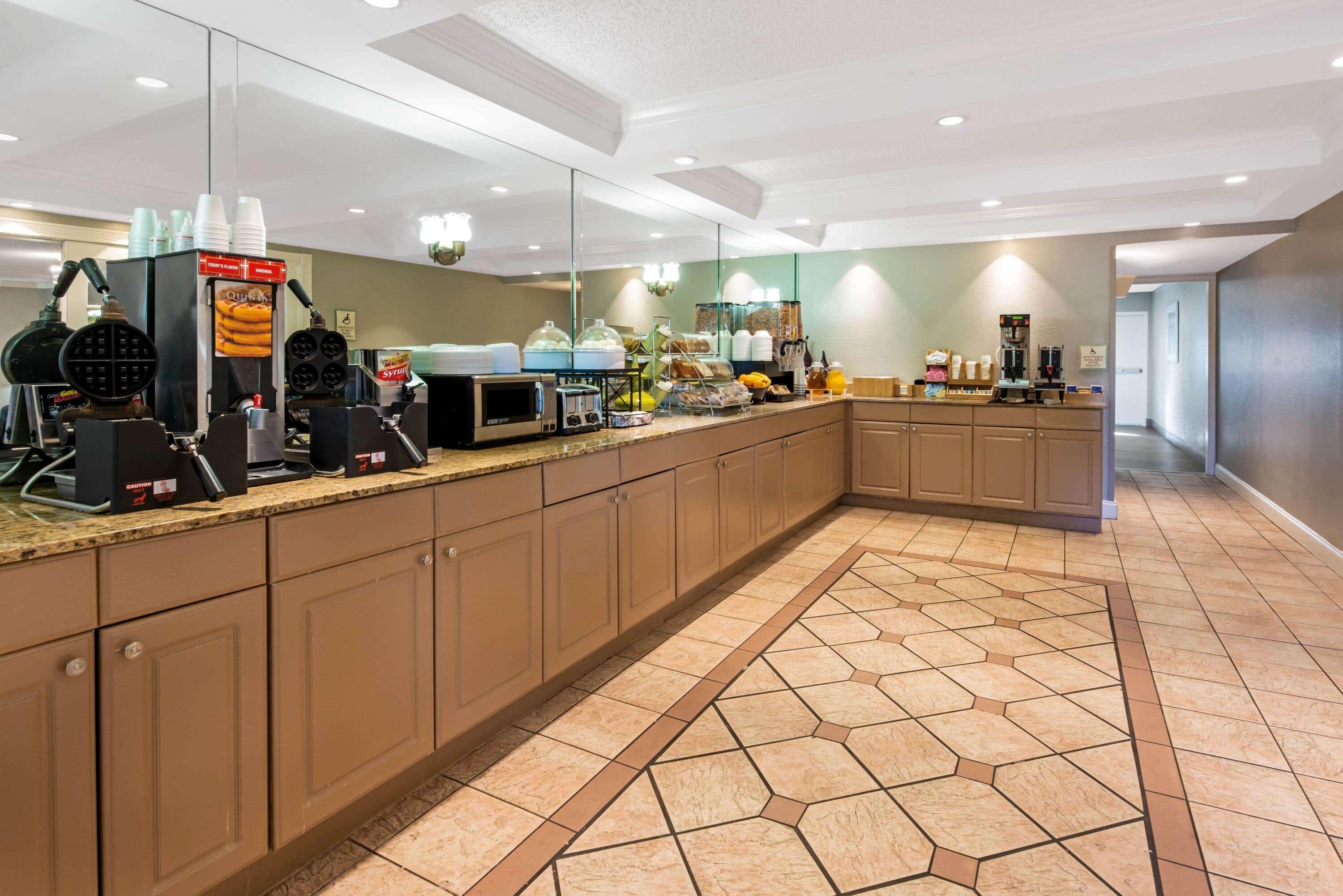 La Quinta Inn By Wyndham West Palm Beach - Florida Turnpike Exterior photo