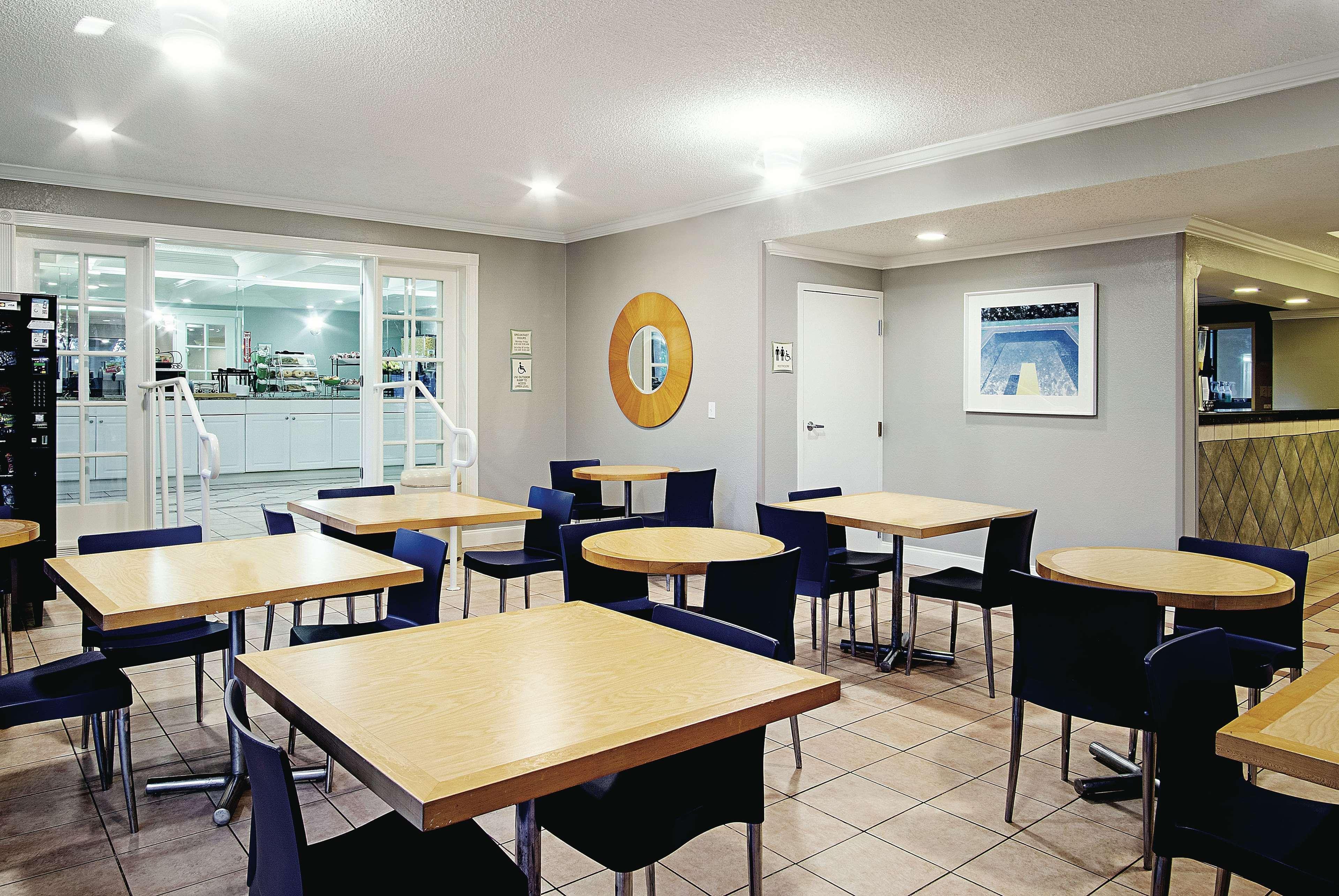 La Quinta Inn By Wyndham West Palm Beach - Florida Turnpike Exterior photo