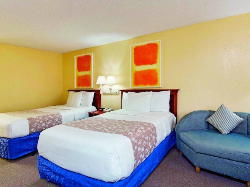 La Quinta Inn By Wyndham West Palm Beach - Florida Turnpike Exterior photo