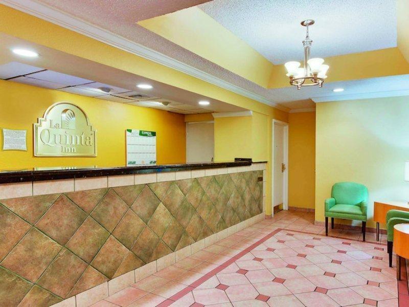 La Quinta Inn By Wyndham West Palm Beach - Florida Turnpike Exterior photo