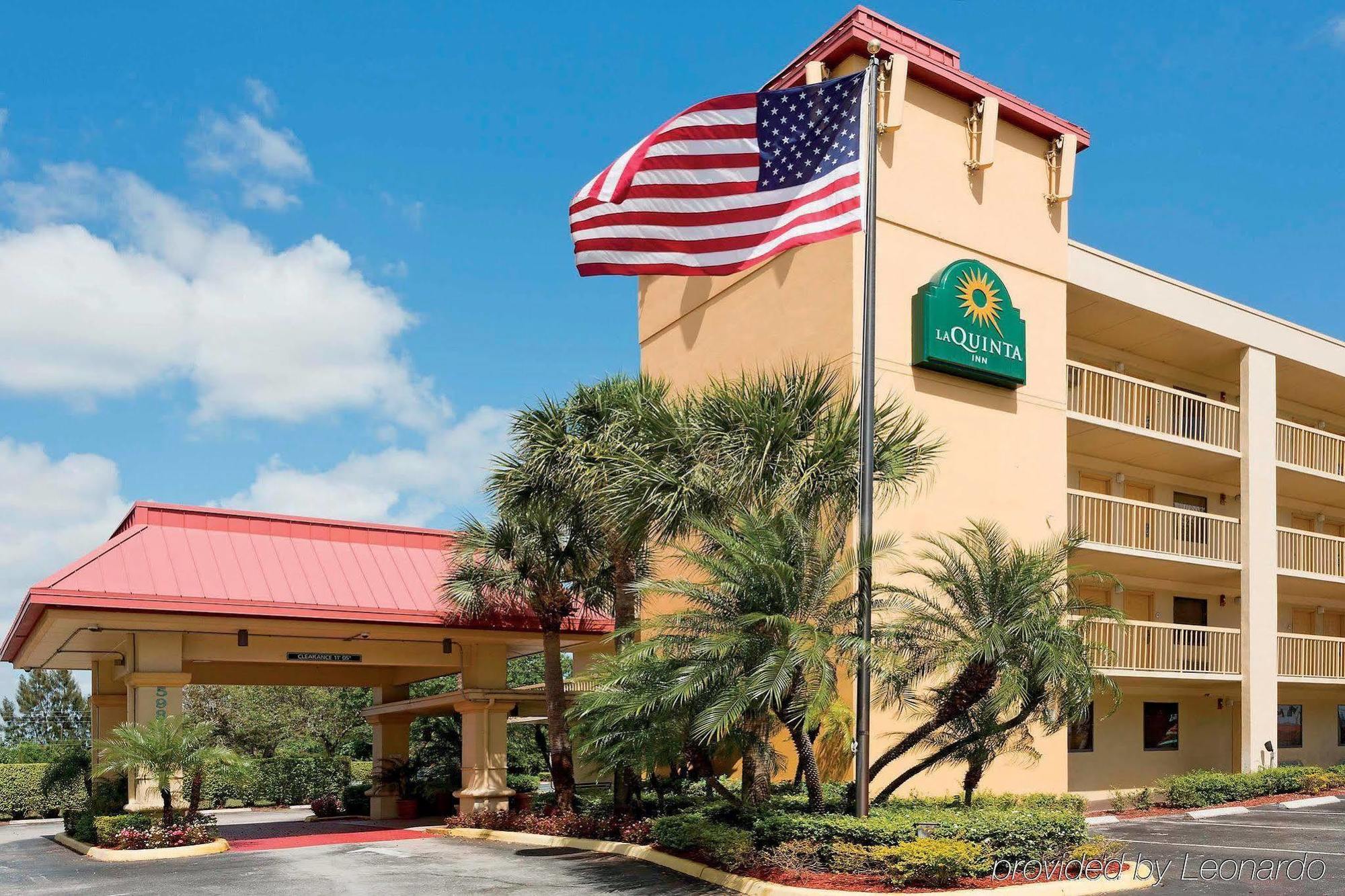 La Quinta Inn By Wyndham West Palm Beach - Florida Turnpike Exterior photo