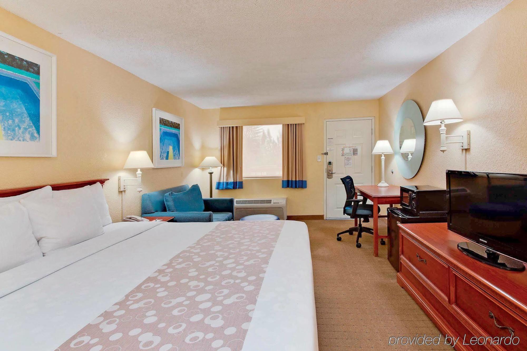 La Quinta Inn By Wyndham West Palm Beach - Florida Turnpike Exterior photo